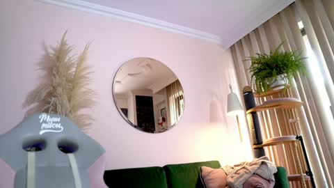 Snapshot of tattoo_ninja_kitty chatting on 01/14/26, 06:35 Nathalie Hardy online show from 01/14/26, 06:35