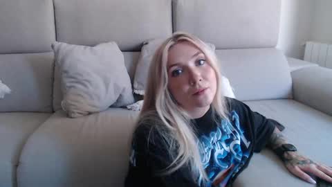 tattoobbgirl online show from 09/17/25, 11:56