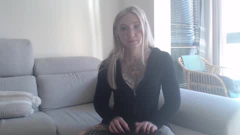 tattoobbgirl online show from 11/17/25, 02:34