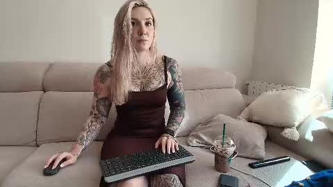 tattoobbgirl online show from 07/01/26, 03:34