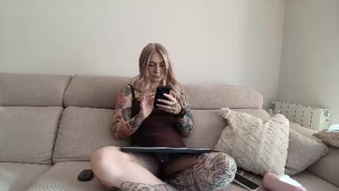 tattoobbgirl online show from 07/08/26, 04:33