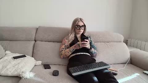 tattoobbgirl online show from 07/14/26, 04:56