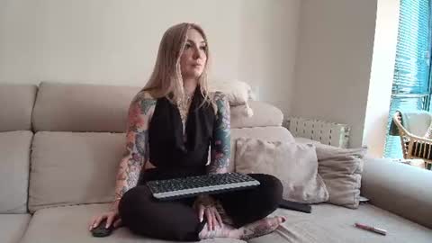 tattoobbgirl online show from 07/18/26, 02:32