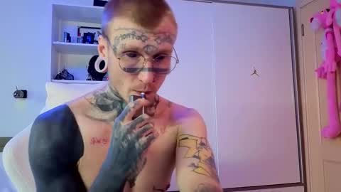 Alex but u can call me Theo online show from 02/05/26, 09:25