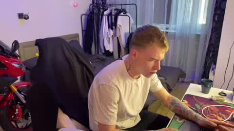 Alex but u can call me Theo online show from 03/20/26, 10:31