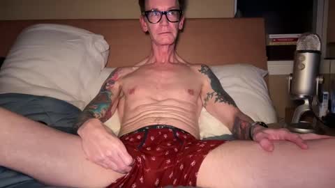 tattooed love boy online show from 03/09/25, 12:53