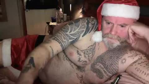 Tattooeddilf 01 online show from 12/22/24, 08:47