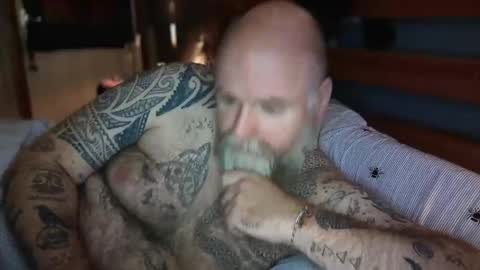 Tattooeddilf 01 online show from 09/11/25, 11:16