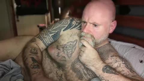 Tattooeddilf 01 online show from 09/19/25, 11:38