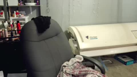 Snapshot of tattooeddirtyteacher chatting on 02/11/25, 11:01 Lisa Lovely online show from 02/11/25, 11:01