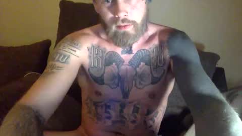 Snapshot of tattoohunkno chatting on 11/18/25, 12:05 tattoohunkno online show from 11/18/25, 12:05