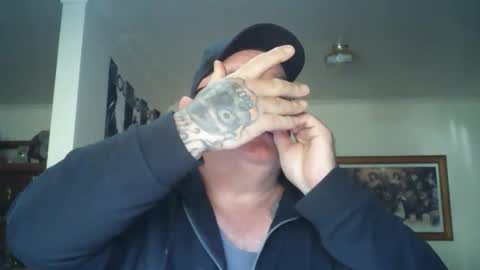 Snapshot of tattzsexy chatting on 11/18/25, 10:25 tattzsexy online show from 11/18/25, 10:25