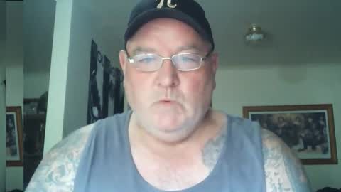 Snapshot of tattzsexy chatting on 11/21/25, 10:19 tattzsexy online show from 11/21/25, 10:19