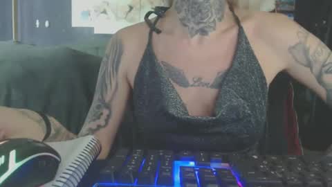 Snapshot of tatuada_safada chatting on 11/06/25, 10:49 tatuada_safada online show from 11/06/25, 10:49