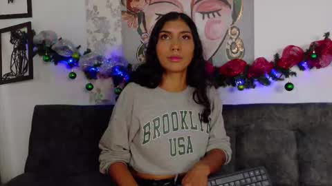 Snapshot of taty_miller chatting on 12/01/25, 08:36 Taty Miller online show from 12/01/25, 08:36