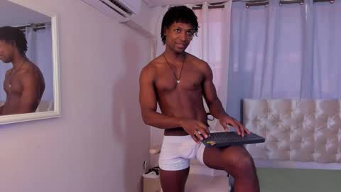 Snapshot of tau_montes chatting on 12/05/25, 05:20 tau_montes online show from 12/05/25, 05:20