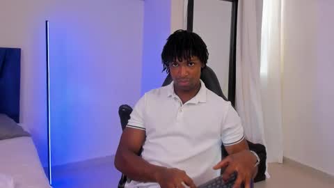 Snapshot of tau_montes chatting on 01/16/26, 12:53 tau_montes online show from 01/16/26, 12:53