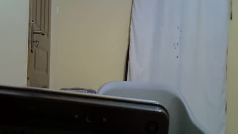 Snapshot of taurus2029 chatting on 11/17/25, 04:35 taurus2029 online show from 11/17/25, 04:35