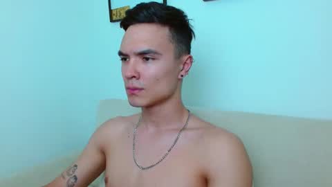 Snapshot of taurus4k chatting on 12/17/24, 12:12 taurus4k online show from 12/17/24, 12:12