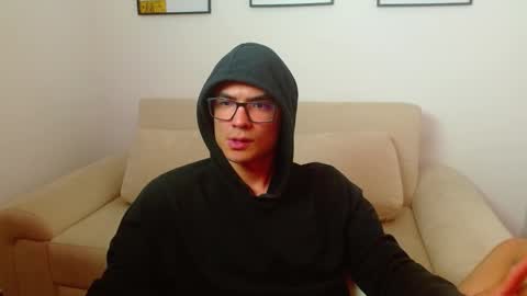 Snapshot of taurus4k chatting on 01/27/25, 01:59 taurus4k online show from 01/27/25, 01:59