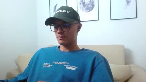 Snapshot of taurus4k chatting on 02/02/25, 02:59 taurus4k online show from 02/02/25, 02:59