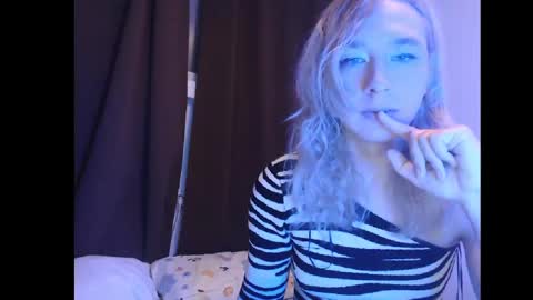 Snapshot of tavishmartavish chatting on 01/18/25, 11:44 Rudy Rybinovaya online show from 01/18/25, 11:44