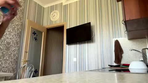 Riza online show from 06/08/26, 08:15