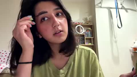 Riza online show from 06/12/26, 10:25