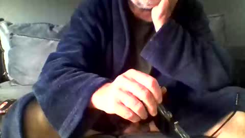 taxi910662 online show from 10/03/25, 09:28