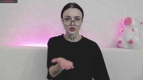 Taya online show from 10/06/25, 08:50