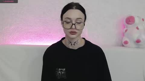 Taya online show from 10/21/25, 04:51