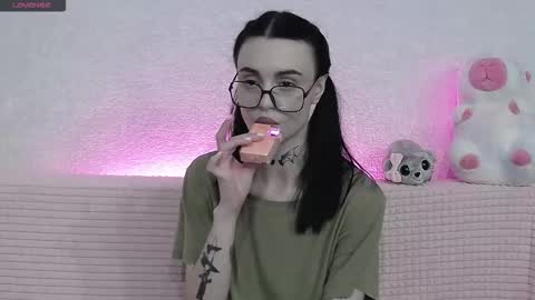 Taya online show from 11/26/25, 07:04