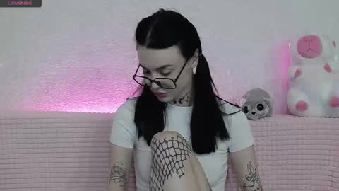 Taya online show from 12/03/25, 07:12