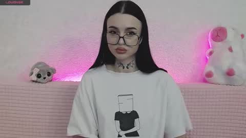 Taya online show from 12/21/25, 04:58