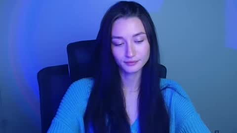 Taya online show from 11/03/25, 12:17