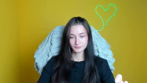 Taya online show from 11/04/25, 12:15