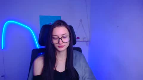 Snapshot of tayavibe chatting on 01/17/26, 06:40 Taya online show from 01/17/26, 06:40