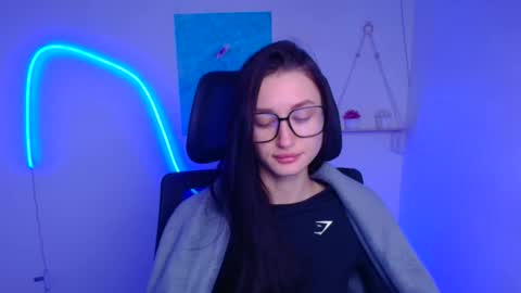 Snapshot of tayavibe chatting on 01/18/26, 06:28 Taya online show from 01/18/26, 06:28