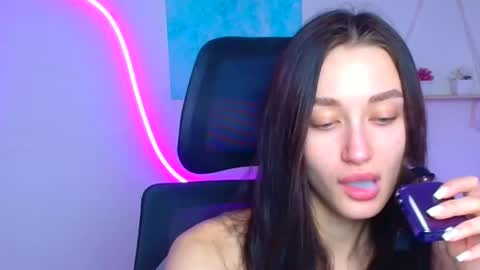 Snapshot of tayavibe chatting on 02/28/26, 06:36 Taya online show from 02/28/26, 06:36