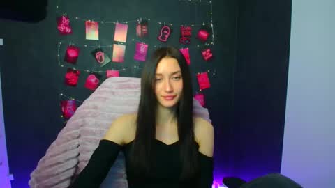 Snapshot of tayavibe chatting on 04/08/26, 05:29 Taya online show from 04/08/26, 05:29