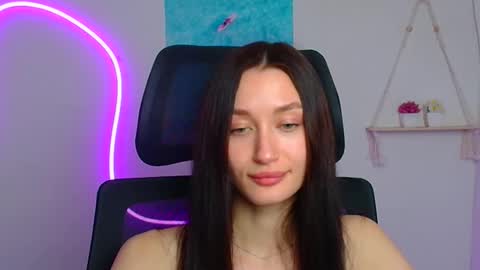 Snapshot of tayavibe chatting on 04/10/26, 06:51 Taya online show from 04/10/26, 06:51