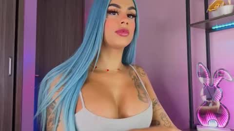   online show from 11/12/25, 04:18