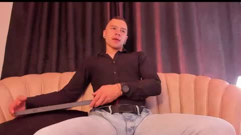 tayler_milers online show from 06/12/26, 03:38