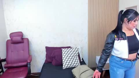 Snapshot of taylor_bennet chatting on 11/03/25, 12:06 Taylor Bennet online show from 11/03/25, 12:06