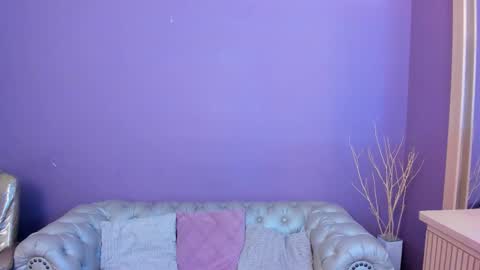 Snapshot of taylor_bennet chatting on 11/25/25, 11:32 Taylor Bennet online show from 11/25/25, 11:32