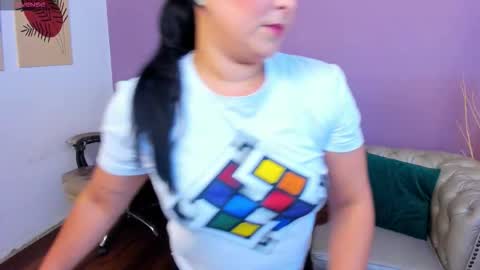 Snapshot of taylor_bennet chatting on 12/02/25, 07:09 Taylor Bennet online show from 12/02/25, 07:09