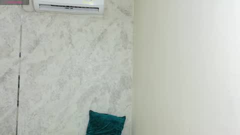 taylor_gil0 online show from 06/29/26, 12:27