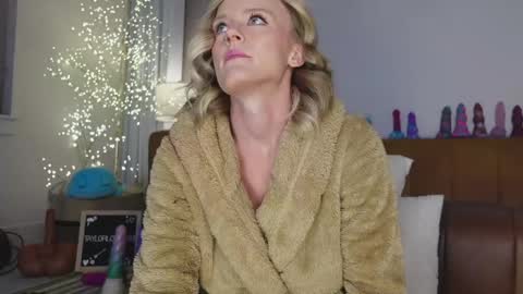 Taylor --  online show from 05/14/26, 10:11