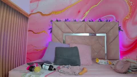 Oriana online show from 11/21/25, 10:58