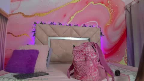 Oriana online show from 11/28/25, 11:02